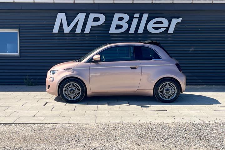 Beige Fiat 500e fra 2024