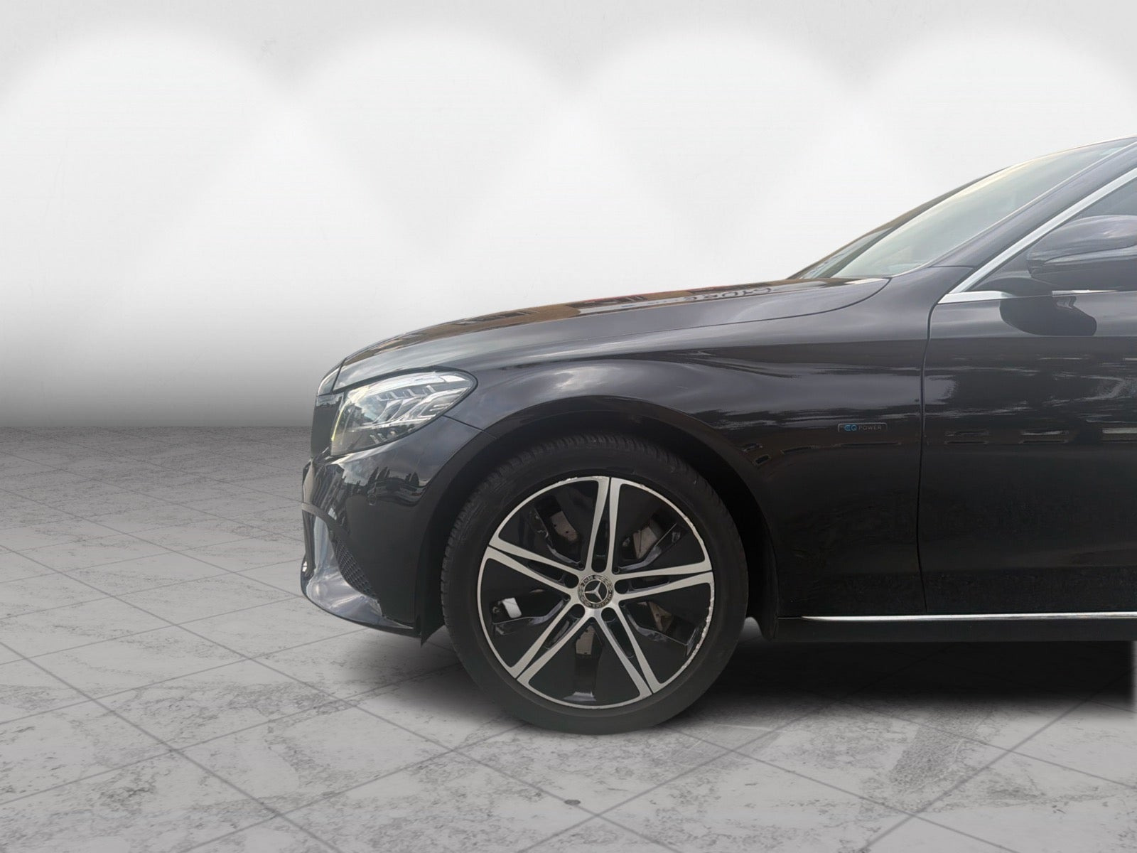 Sort Mercedes C300 de fra 2020