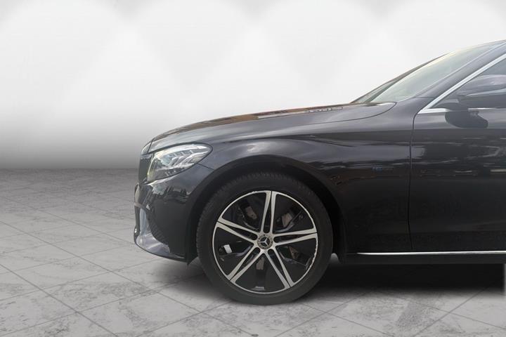 Sort Mercedes C300 de fra 2020