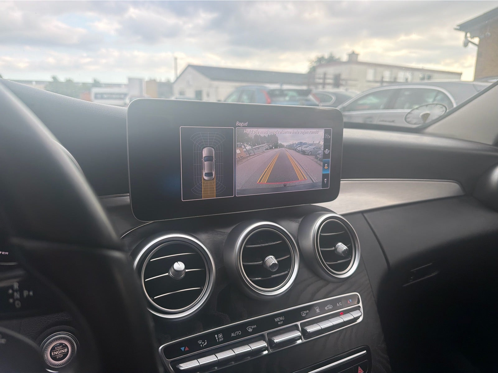Sort Mercedes C300 de fra 2020