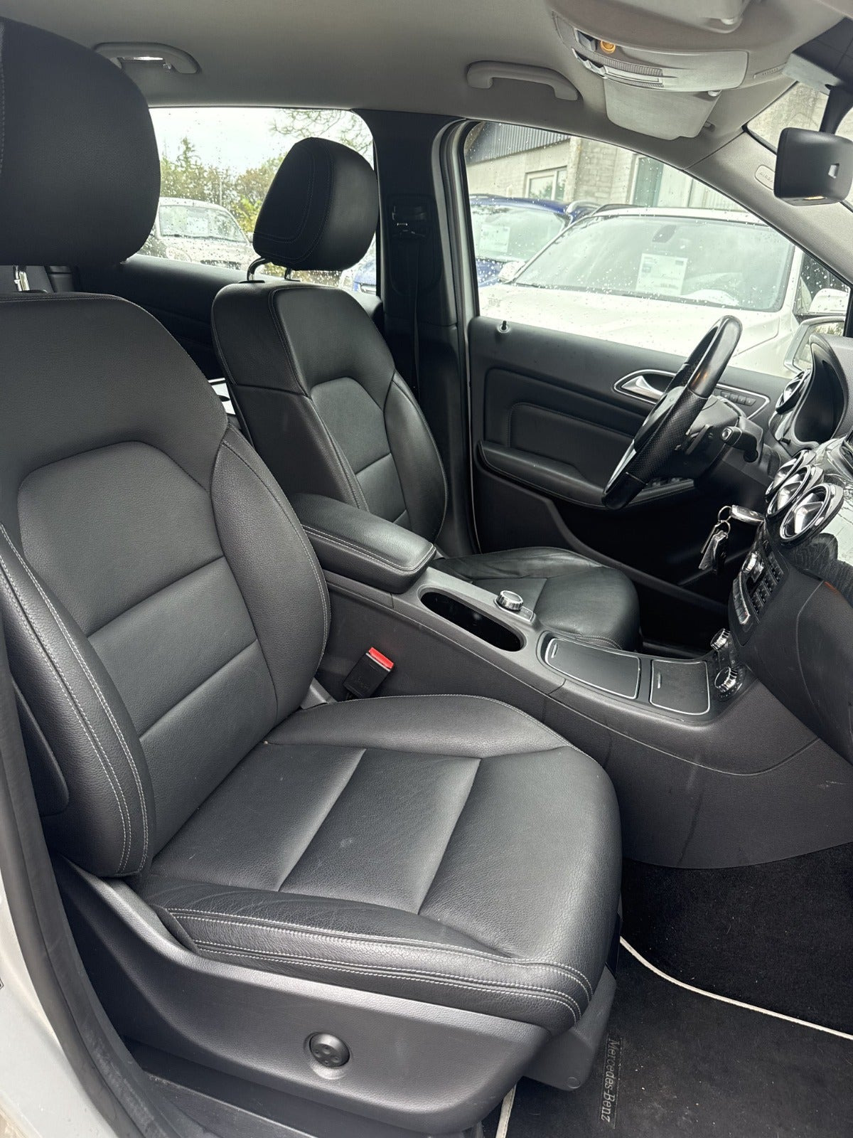 undefined Mercedes B200 fra 2012