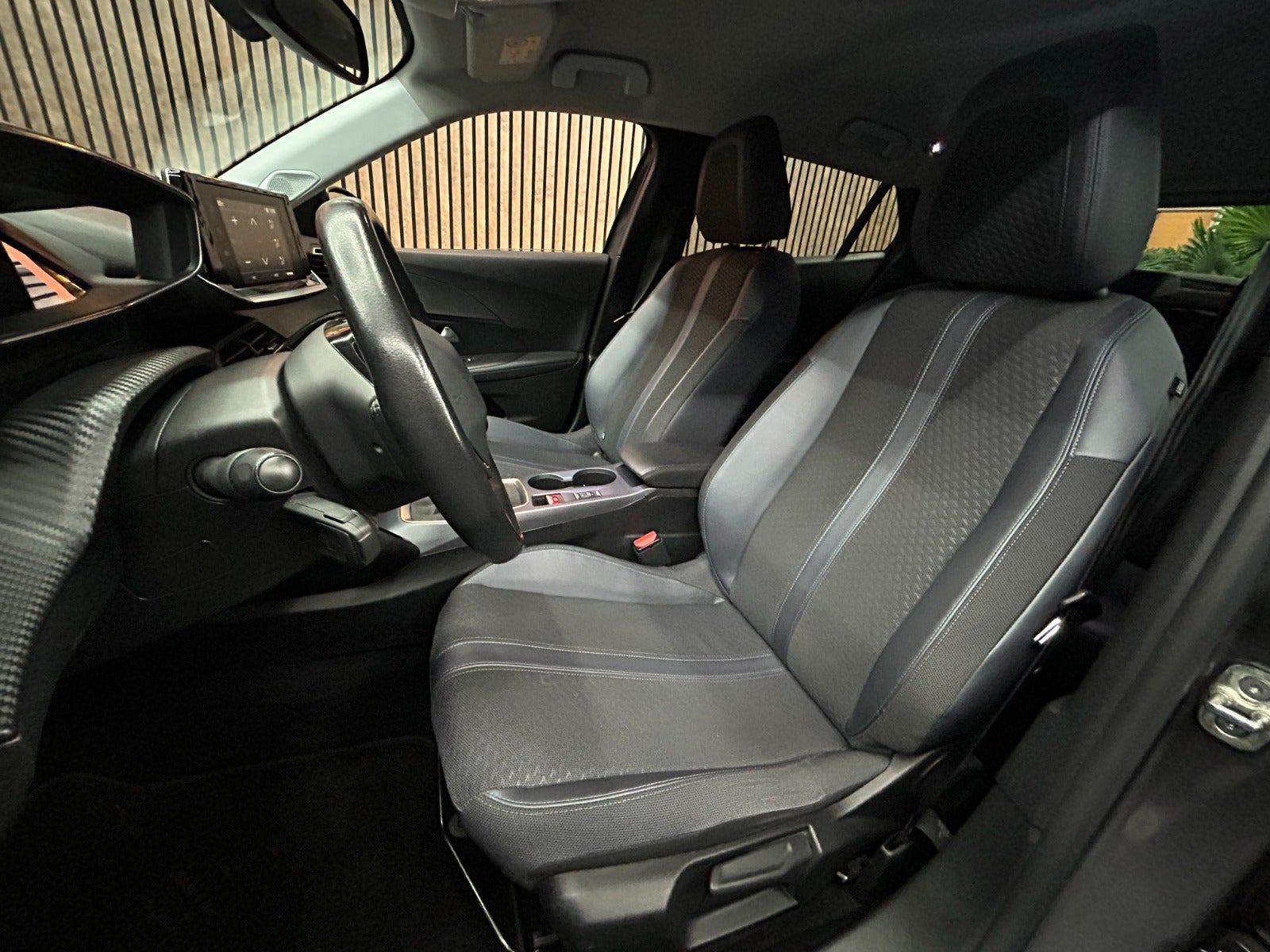 undefined Peugeot 2008 fra 2020