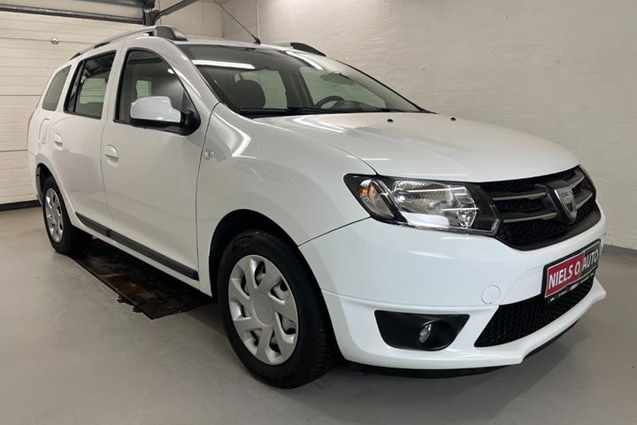 Hvid Dacia Logan fra 2016