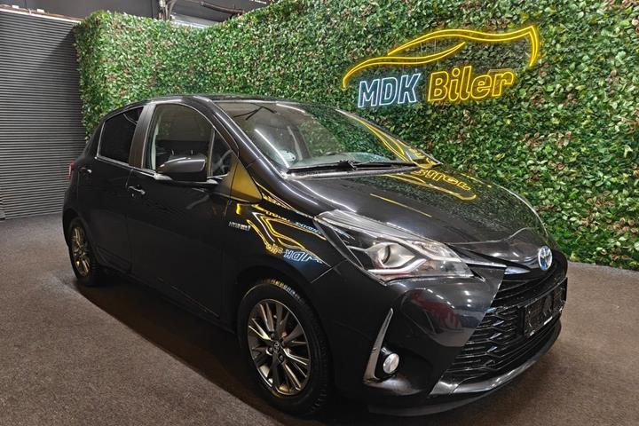 undefined Toyota Yaris fra 2017 set udefra