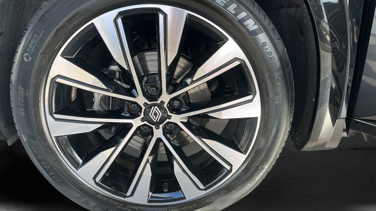 Sort Renault Austral fra 2024