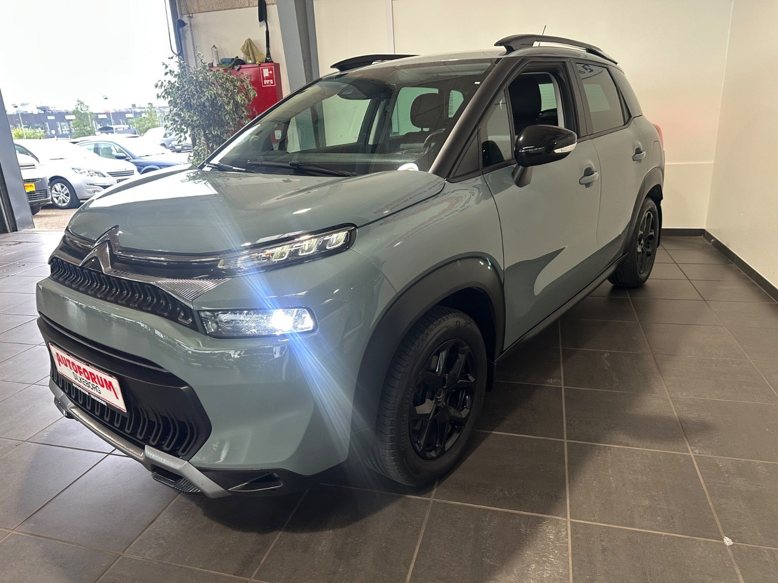 Grå Citroën C3 Aircross fra 2023