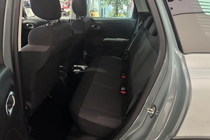 Grå Citroën C3 Aircross fra 2023