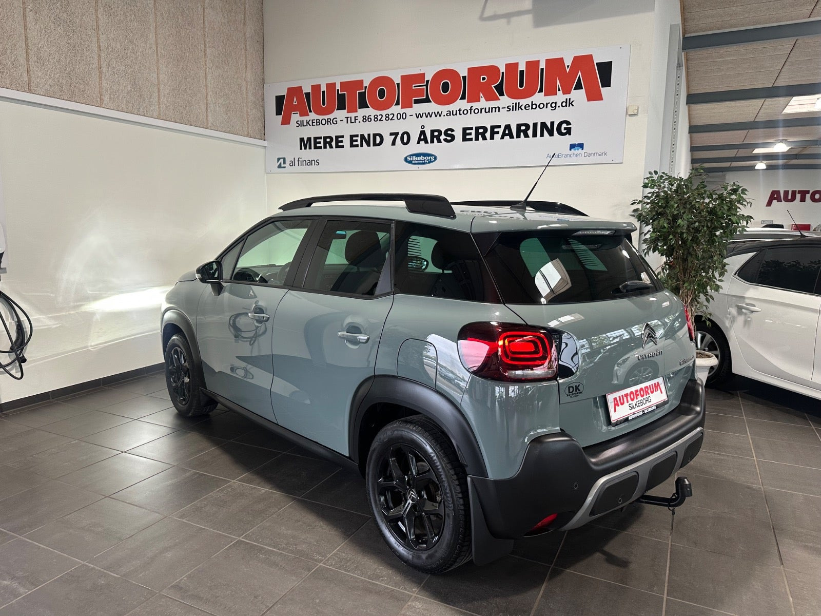 Grå Citroën C3 Aircross fra 2023