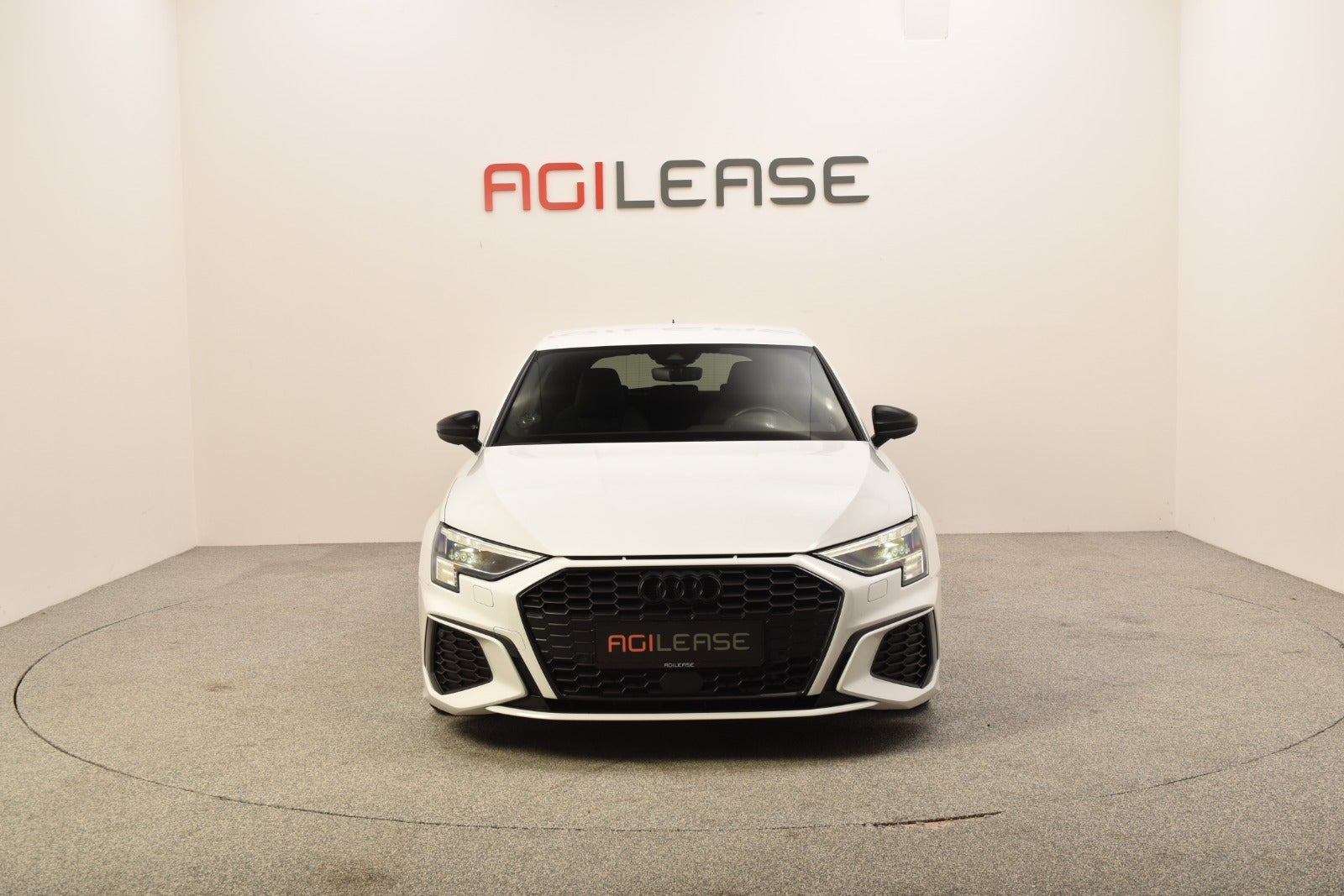 Hvid Audi A3 fra 2021