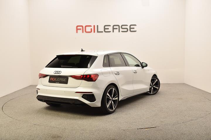 Hvid Audi A3 fra 2021
