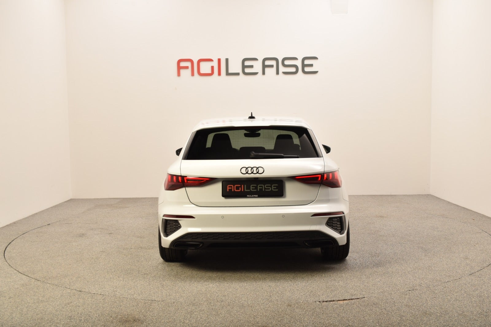 Hvid Audi A3 fra 2021
