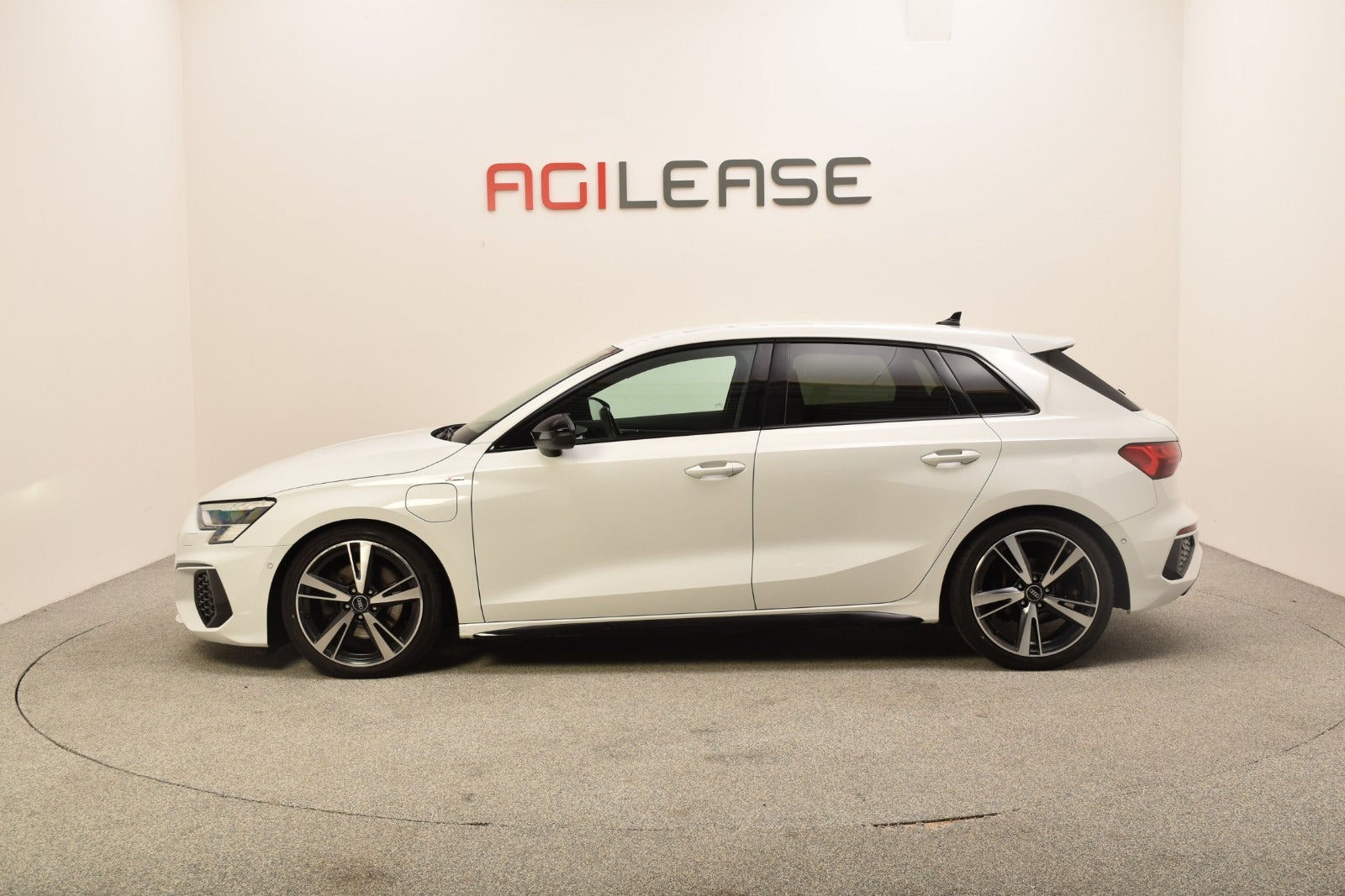 Hvid Audi A3 fra 2021