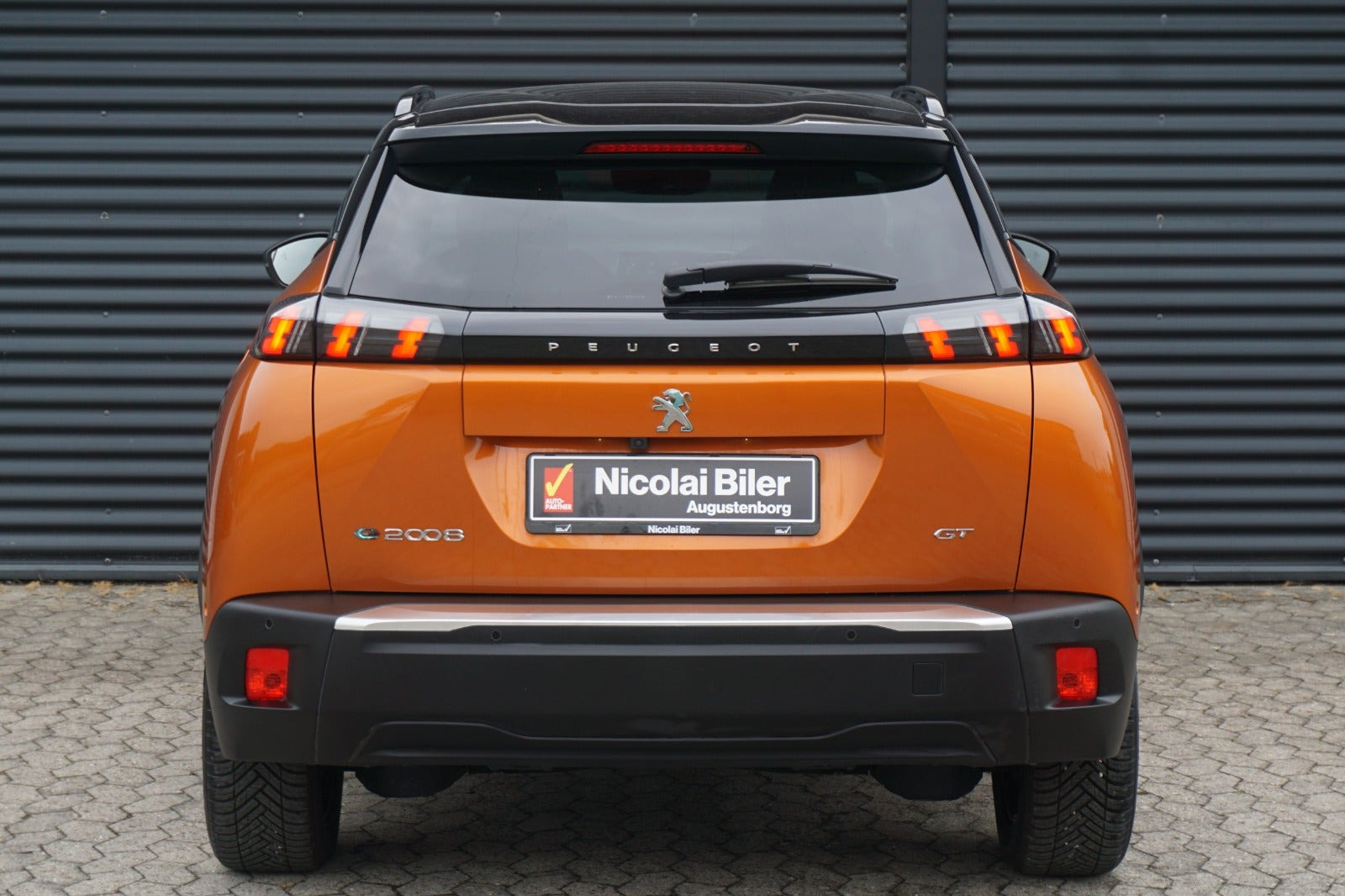 Orange Peugeot e-2008 fra 2021