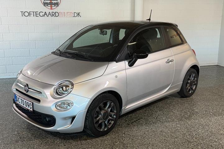 Grå Fiat 500 fra 2021 set udefra