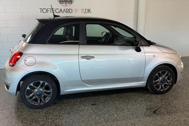 Grå Fiat 500 fra 2021