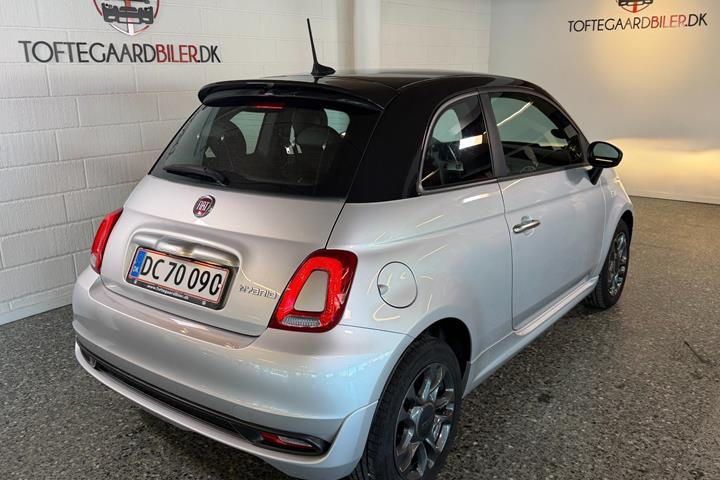 Grå Fiat 500 fra 2021