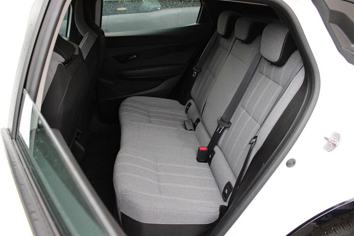 Hvid Renault Megane E-Tech fra 2024