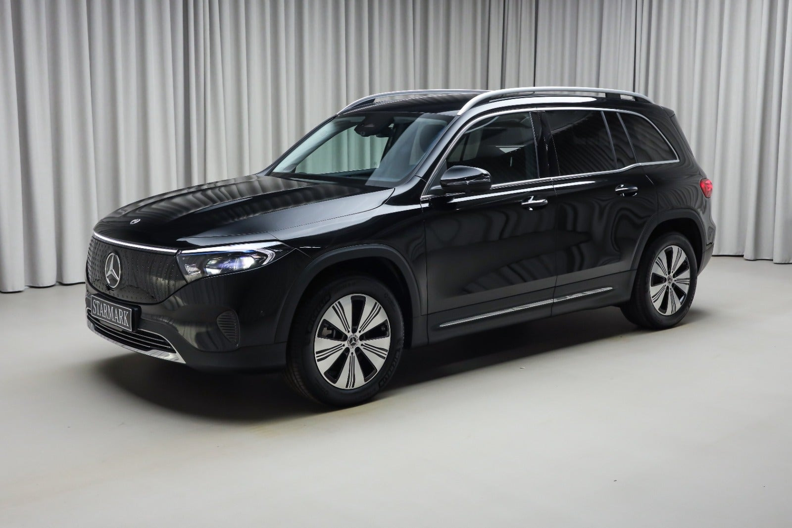 Sort Mercedes EQB350 fra 2026