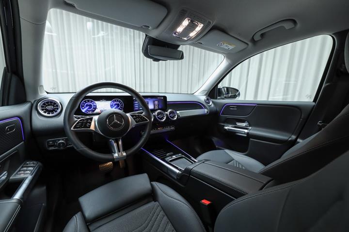 Sort Mercedes EQB350 fra 2026