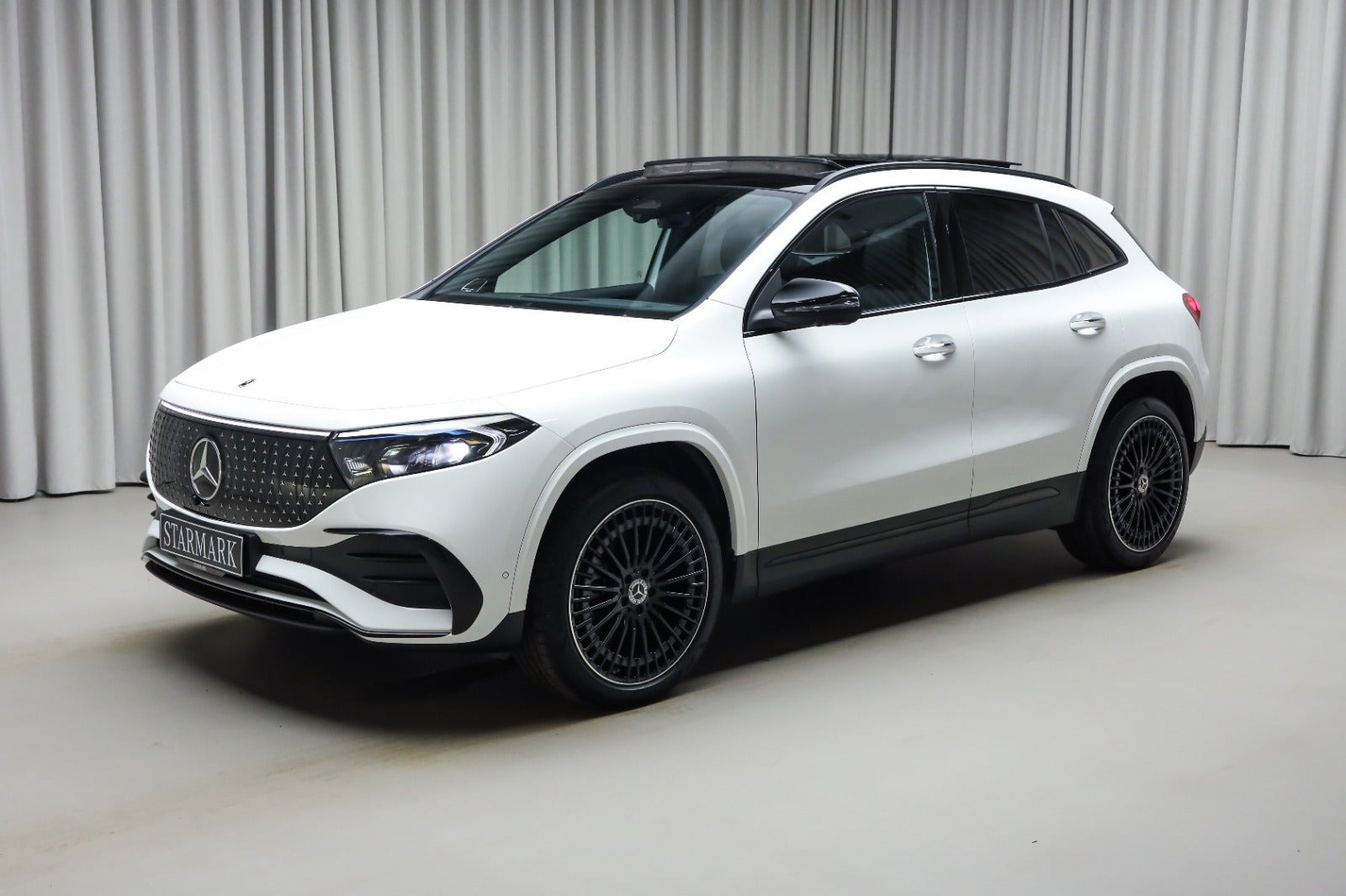 Hvid Mercedes EQA350 fra 2026