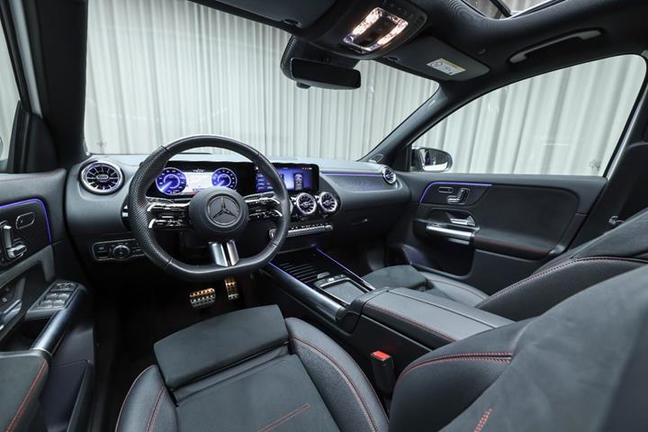 Hvid Mercedes EQA350 fra 2026