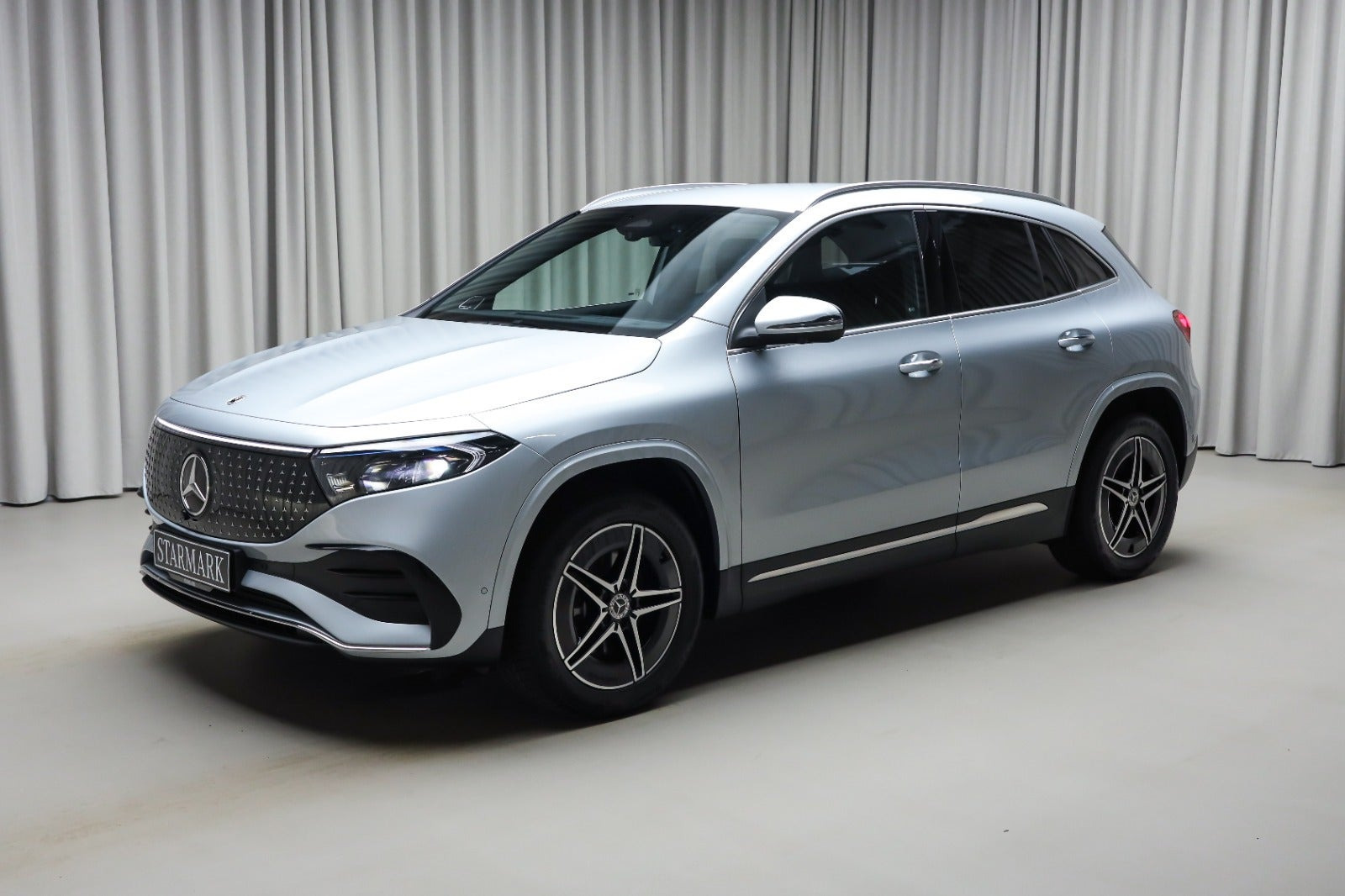 Sølv Mercedes EQA250+ fra 2026