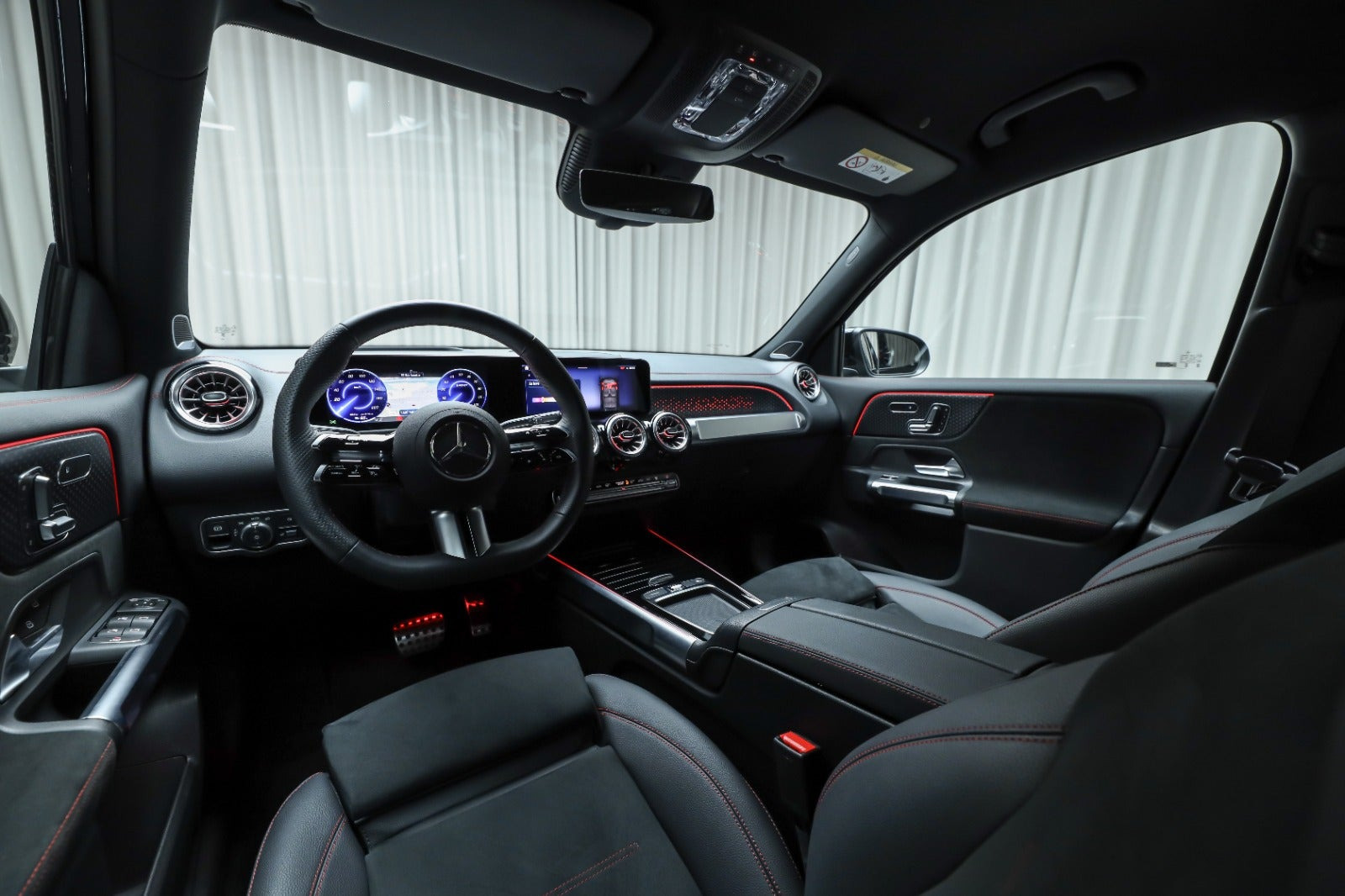 Sort Mercedes EQB250+ fra 2026