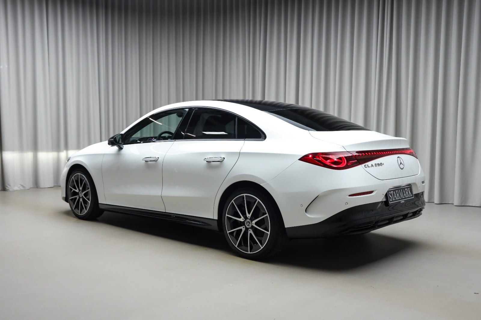 Hvid Mercedes CLA250+ fra 2025