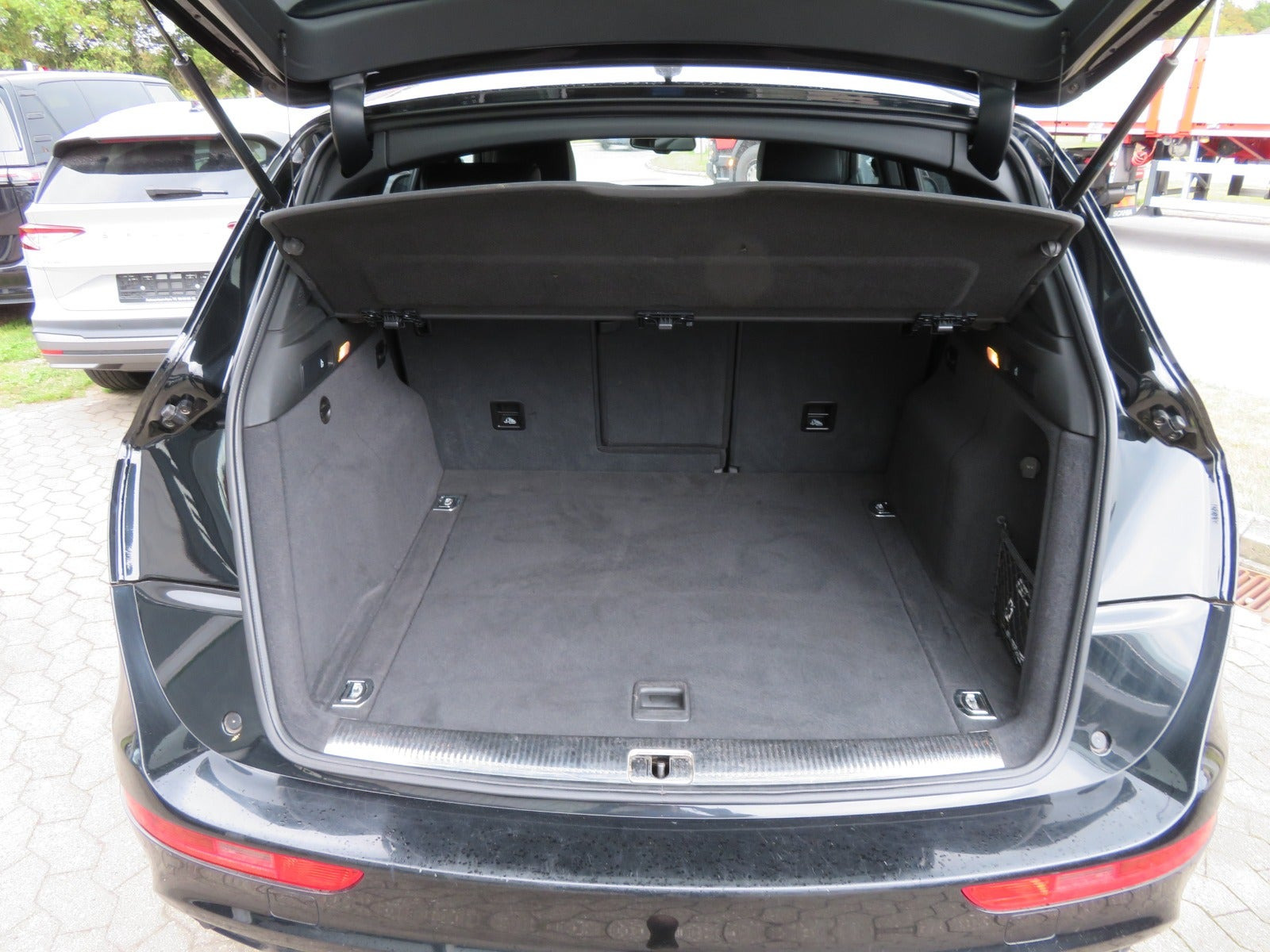 Sort Audi Q5 fra 2016