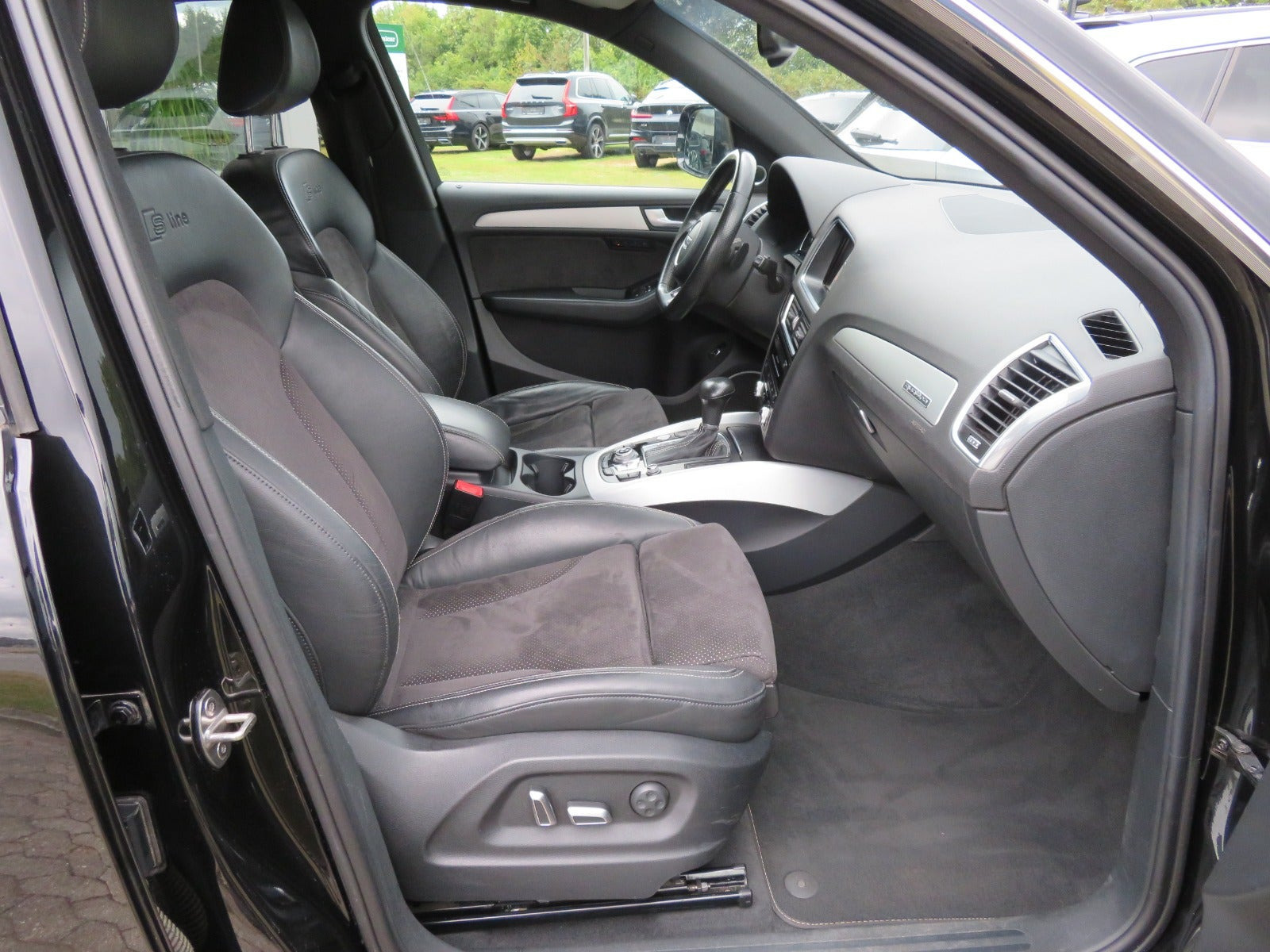 Sort Audi Q5 fra 2016