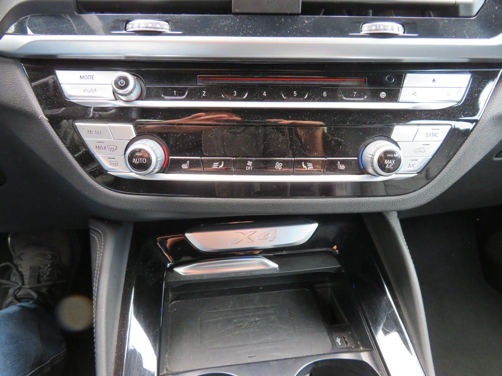 Sort BMW X4 fra 2020