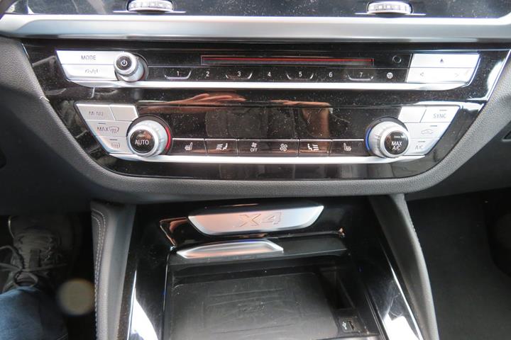 Sort BMW X4 fra 2020