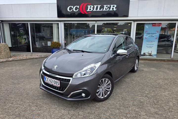 Sort Peugeot 208 fra 2019