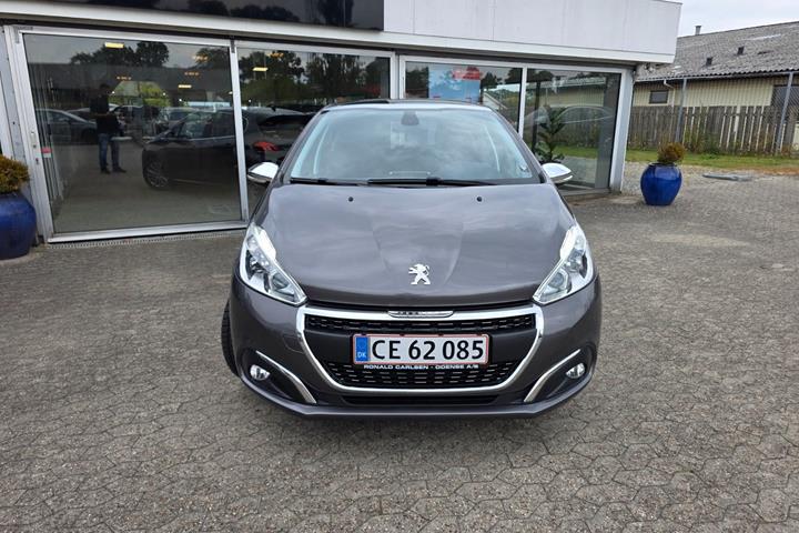 Sort Peugeot 208 fra 2019