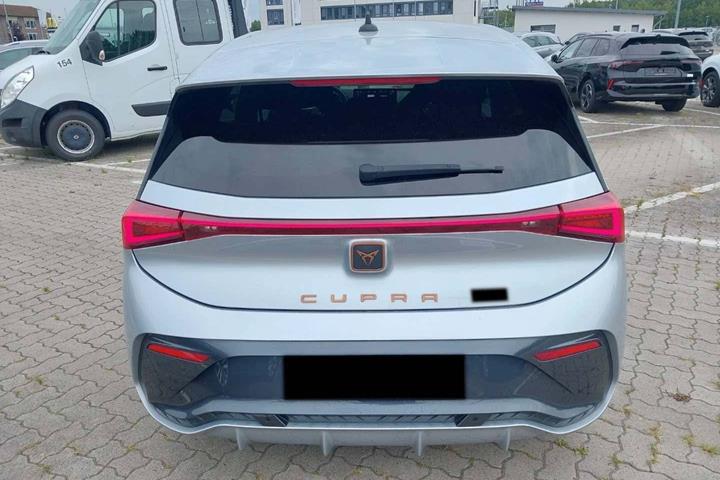 Gul Cupra Born fra 2023