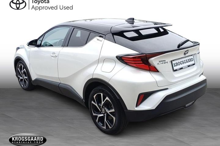 Hvid Toyota C-HR fra 2021