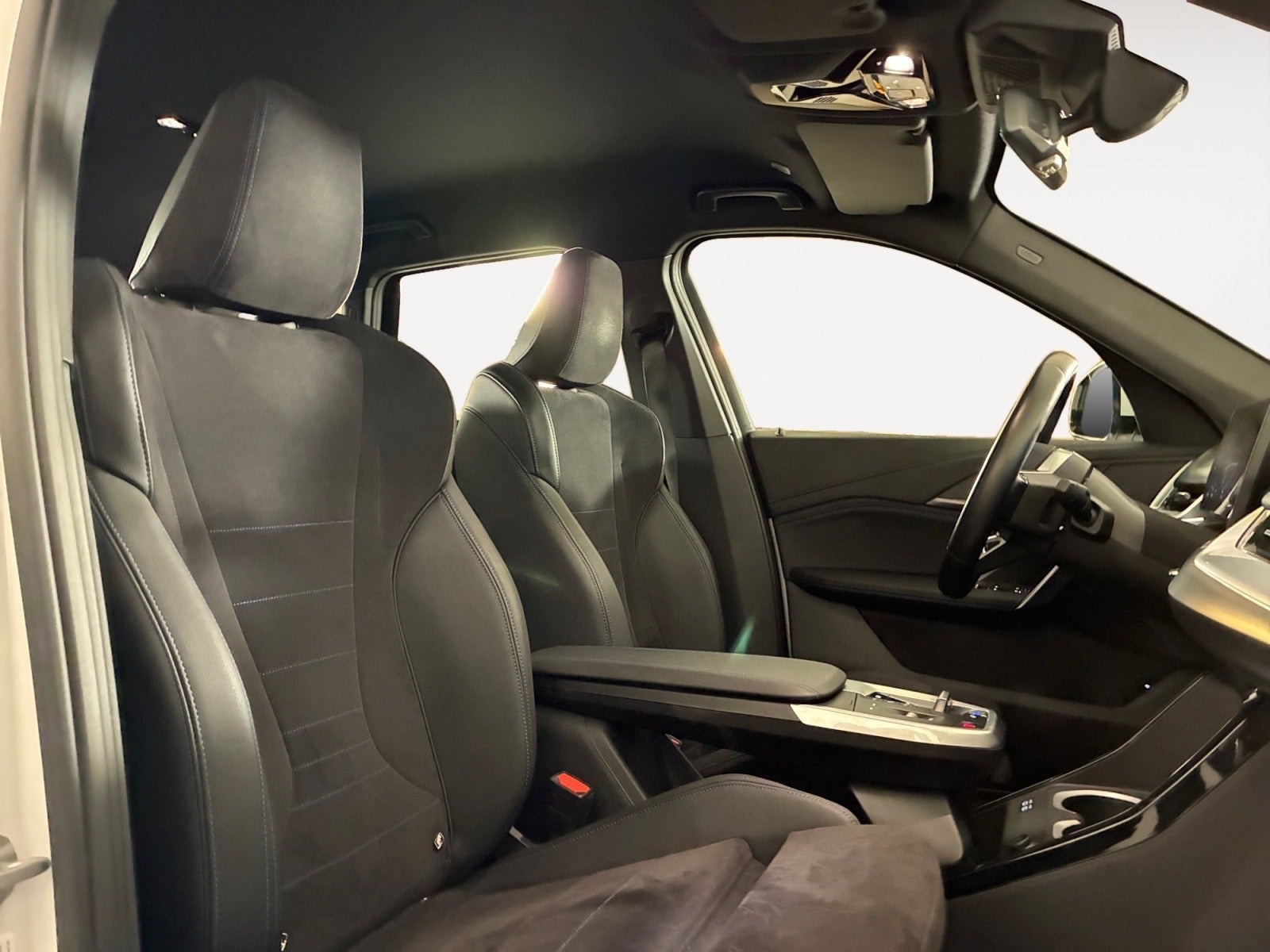 Hvid BMW iX1 fra 2023