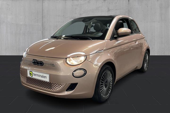 Pink Fiat 500e fra 2022