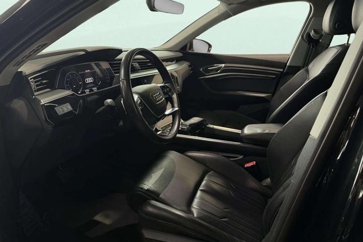 Sort Audi e-tron fra 2022