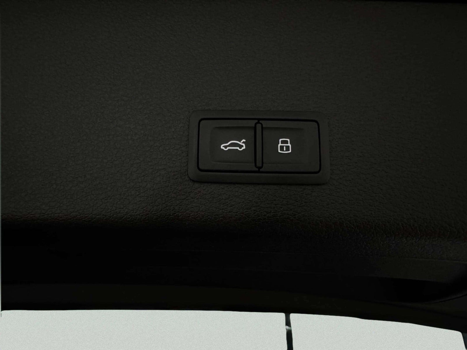 Sort Audi e-tron fra 2022
