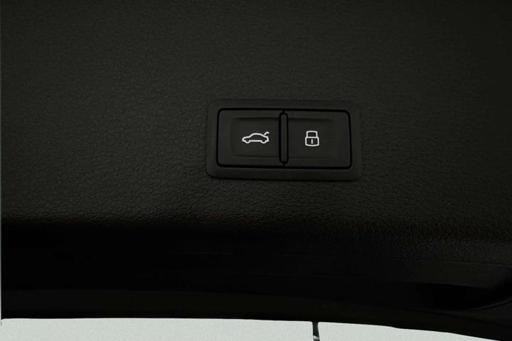 Sort Audi e-tron fra 2022