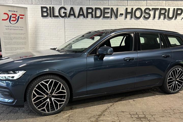 Blå Volvo V60 fra 2019