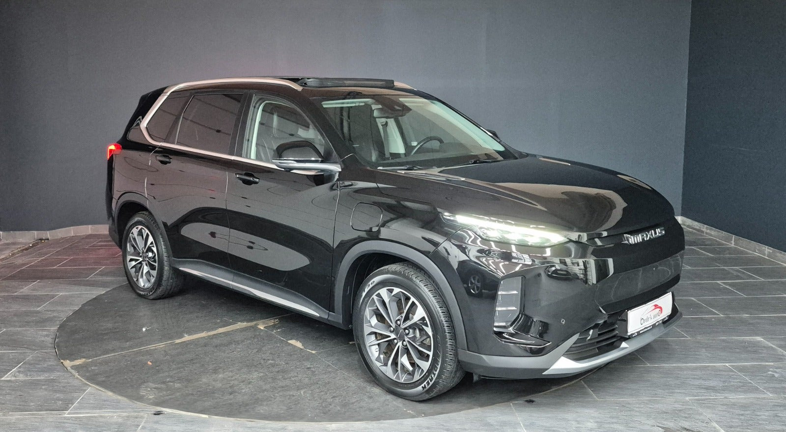 Sort Maxus Euniq6 fra 2022