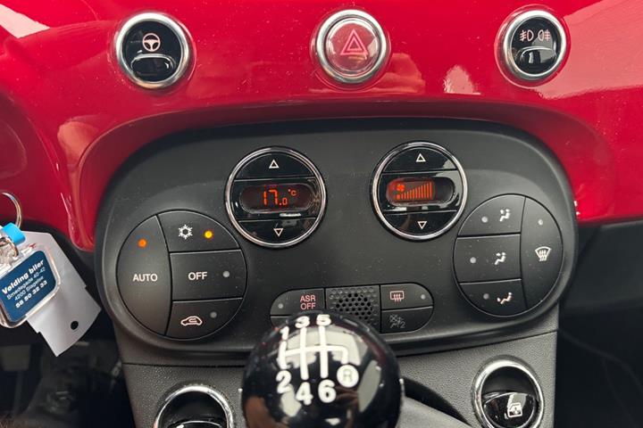 Rød Fiat 500C fra 2021
