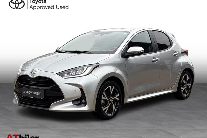 Sølv Toyota Yaris fra 2024