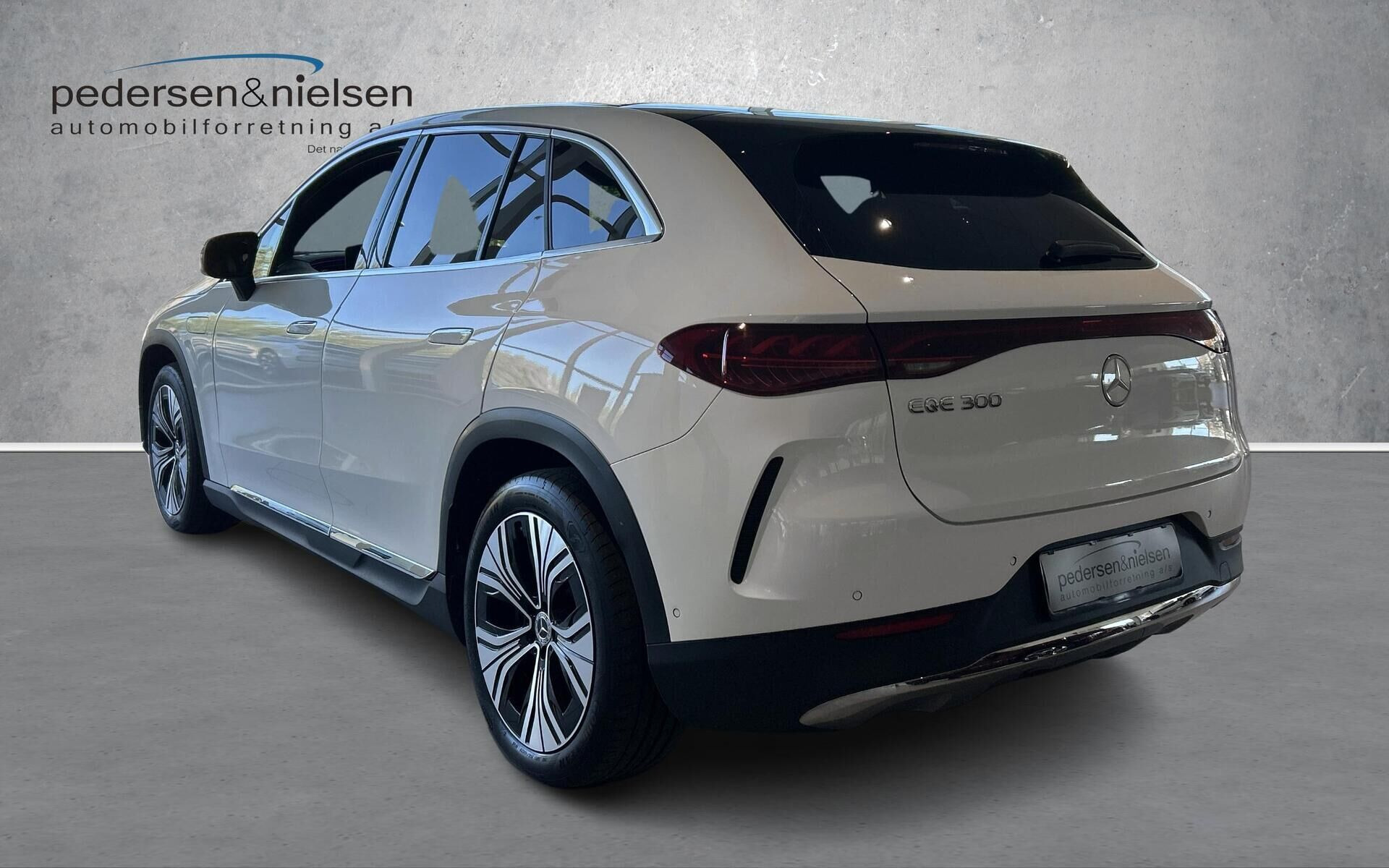 undefined Mercedes EQE300 fra 2024