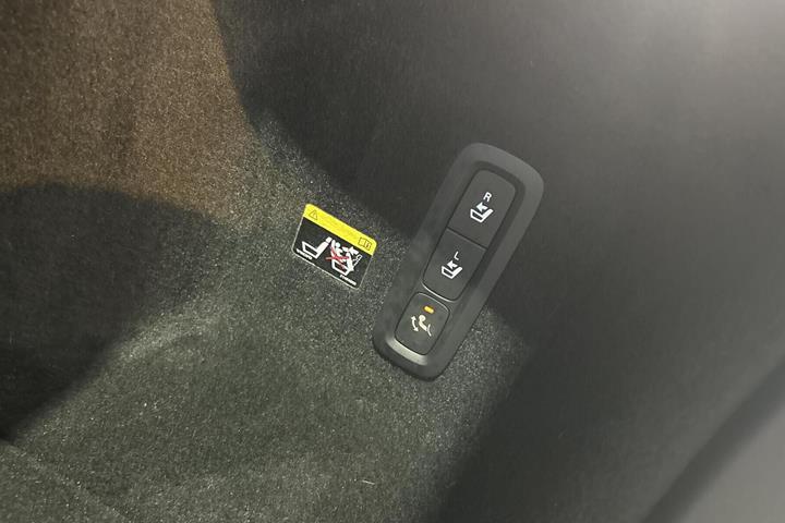Grå Volvo V60 fra 2019