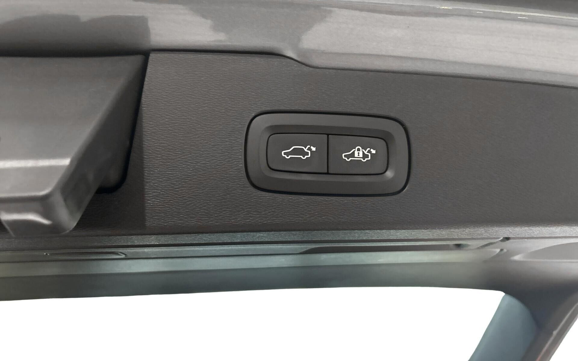 Grå Volvo V60 fra 2019