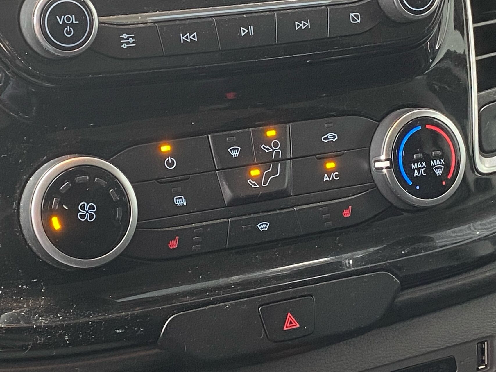 Hvid Ford Transit Custom fra 2019