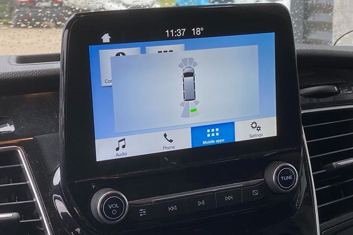 Hvid Ford Transit Custom fra 2019